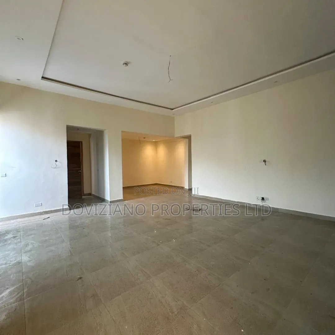 3bdrm Apartment in Lekki Phase 1 for sale