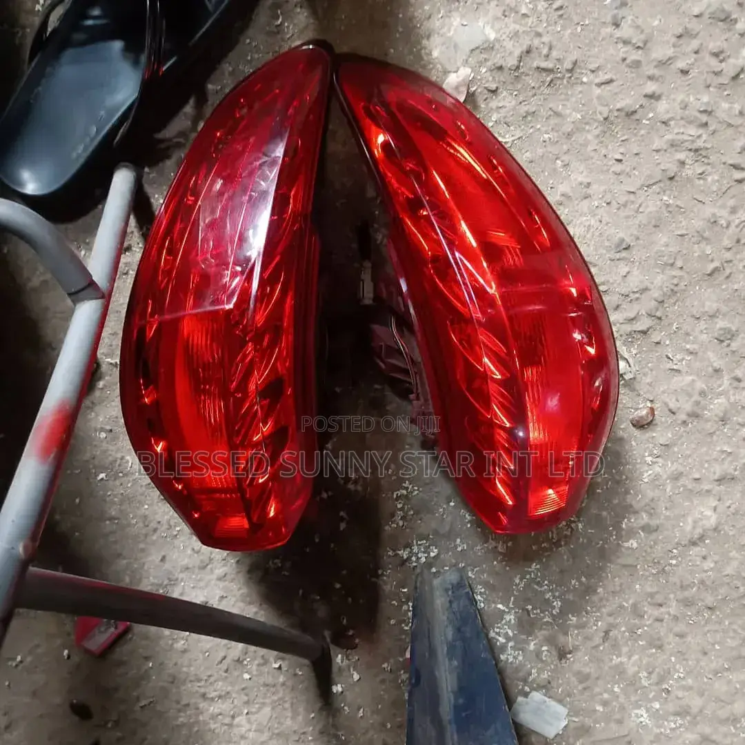 Back Light Infiniti Fx50 Set