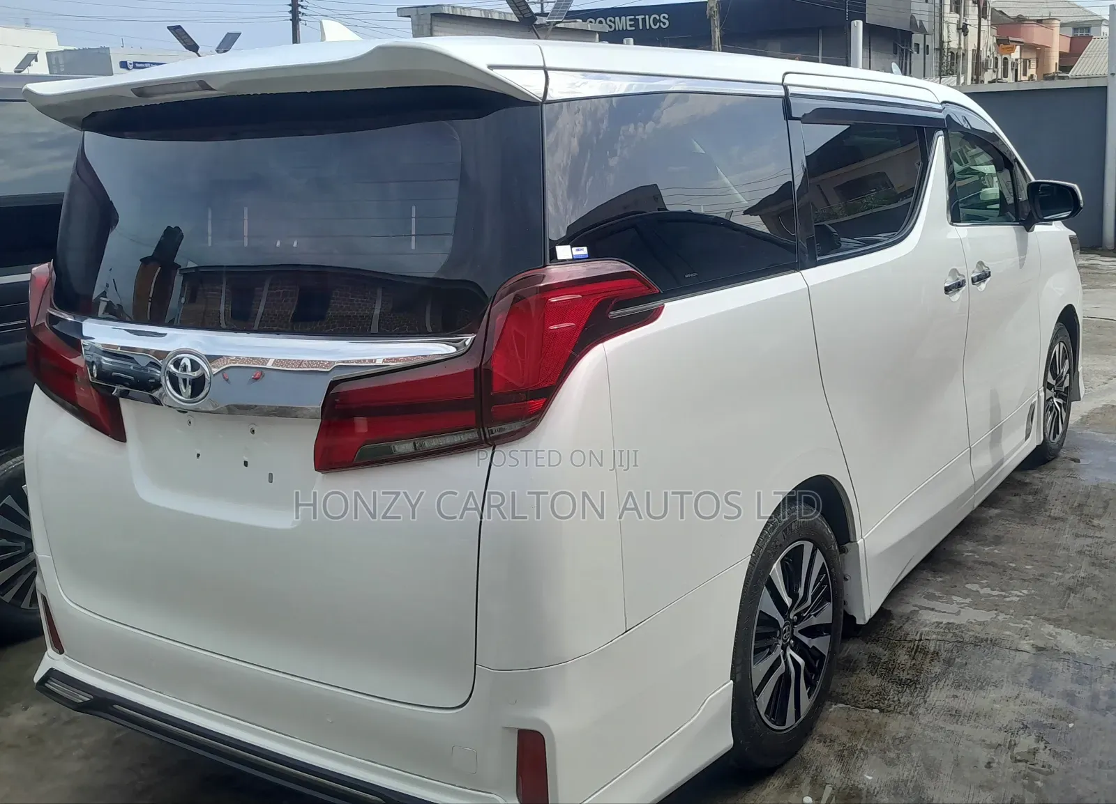 Toyota Alphard 2.4 Petrol AWD 2023 White