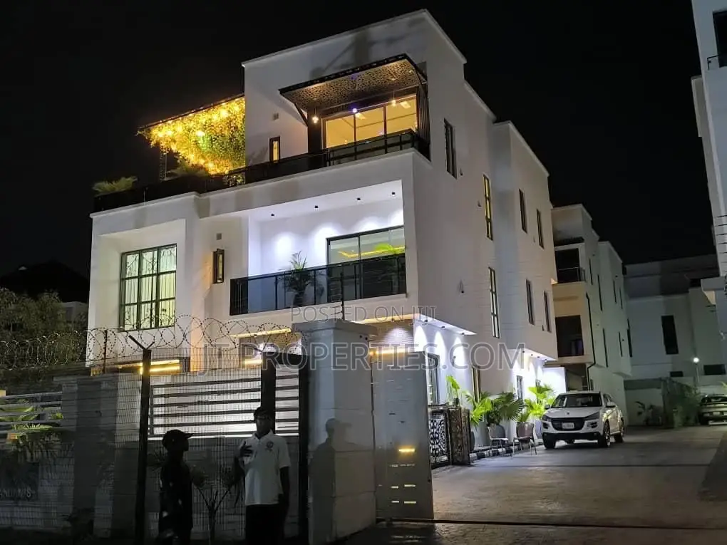 6bdrm Duplex in Kado for sale