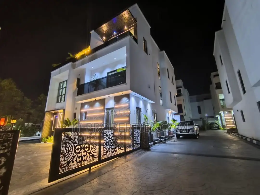 6bdrm Duplex in Kado for sale