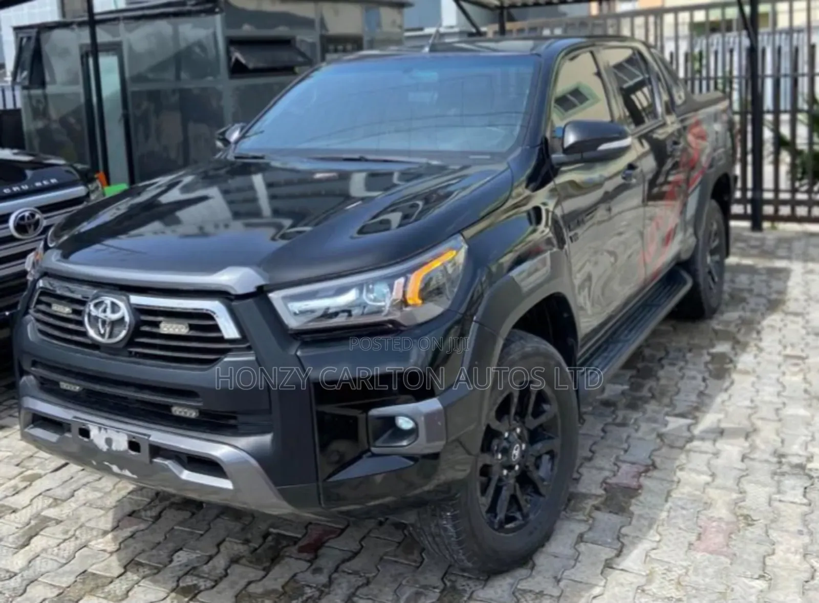 Toyota Hilux 2024 Black