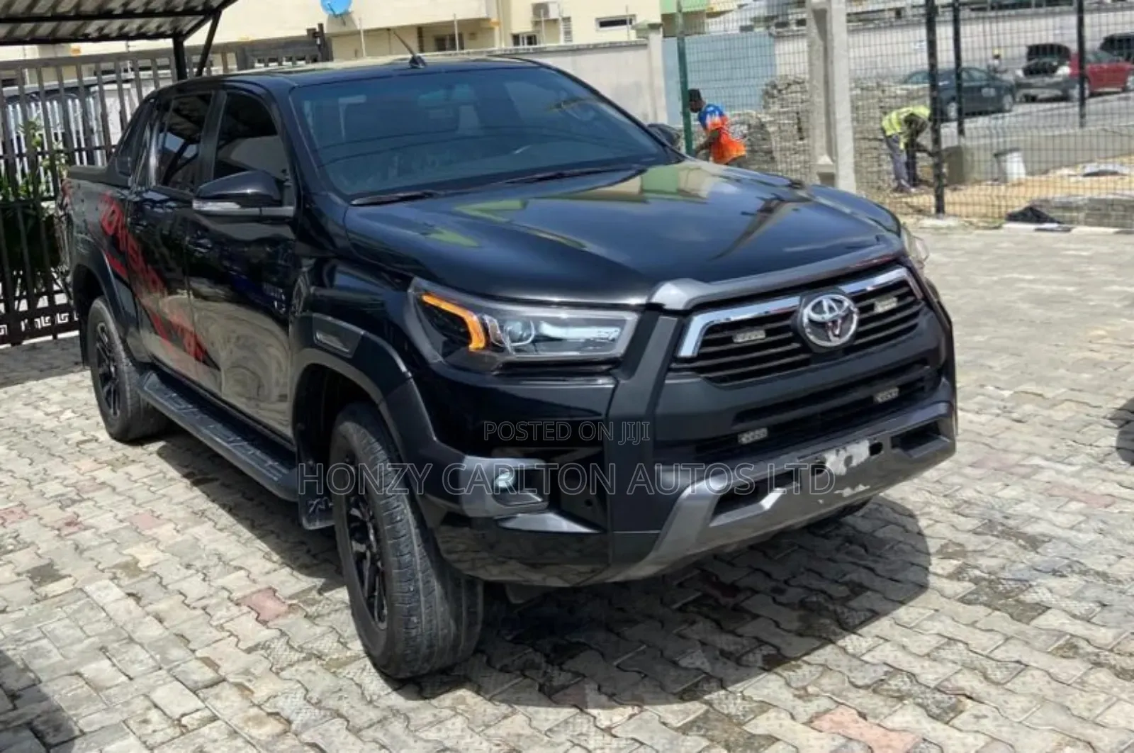 Toyota Hilux 2024 Black