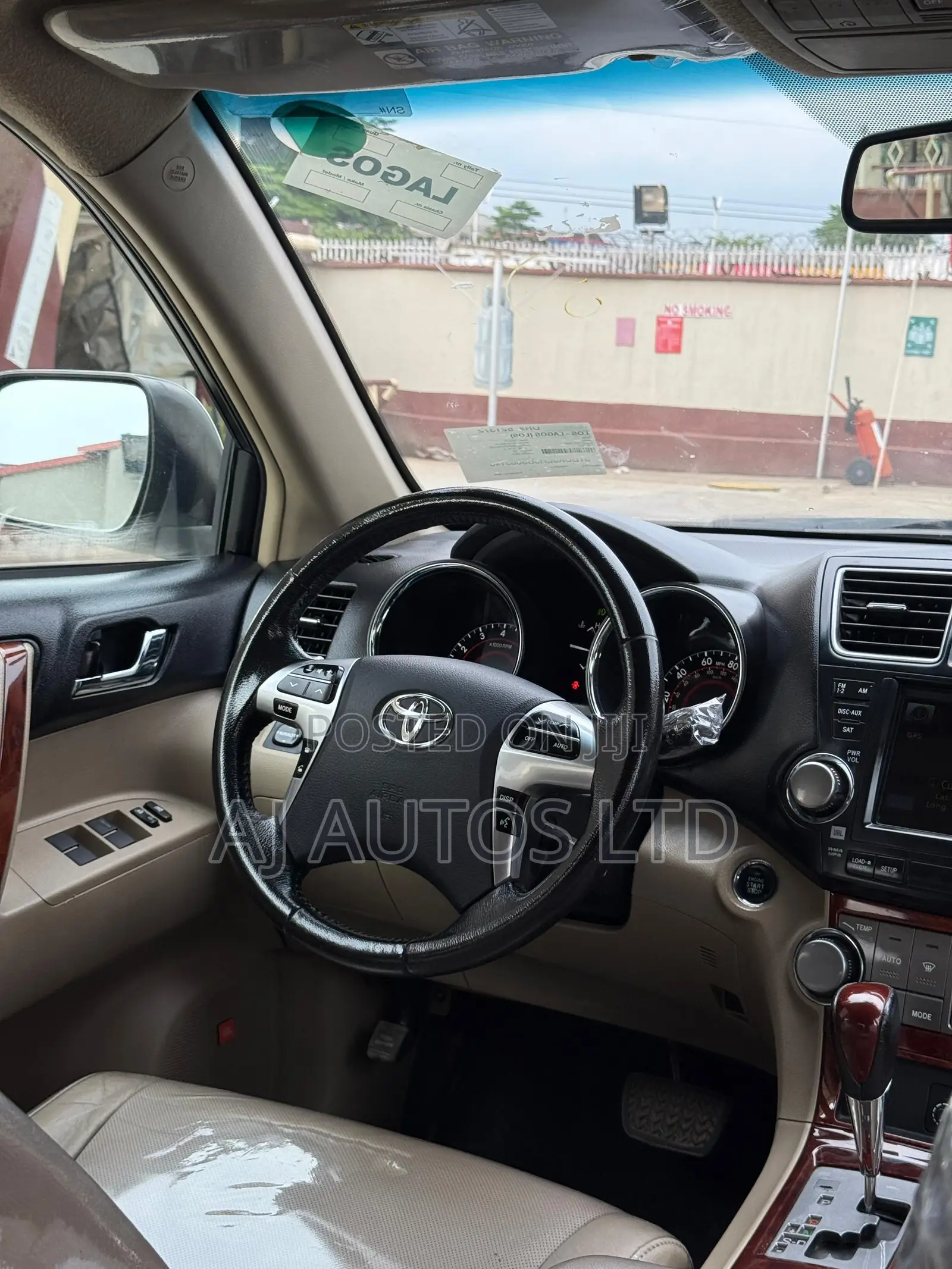 Toyota Highlander Limited 2011 White