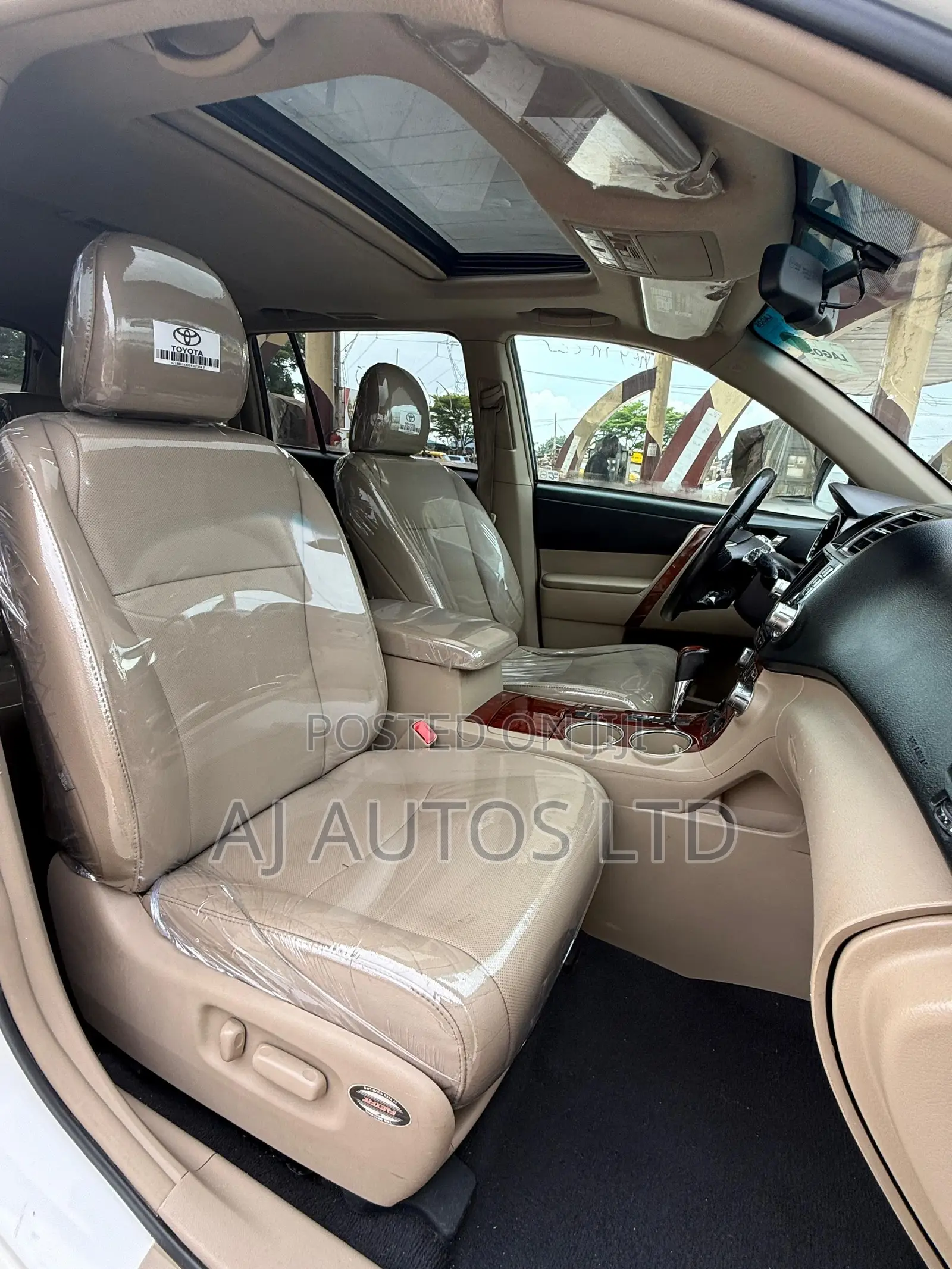 Toyota Highlander Limited 2011 White