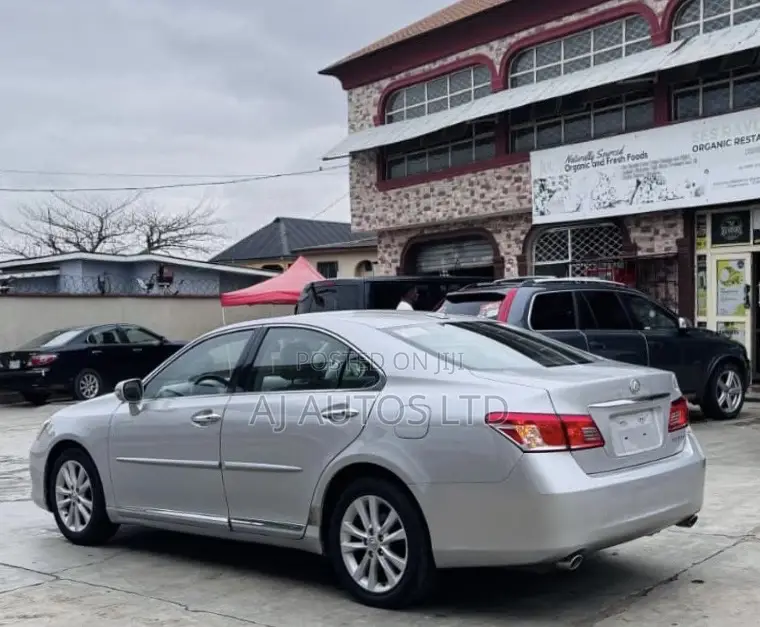 Lexus ES 350 2011 Silver
