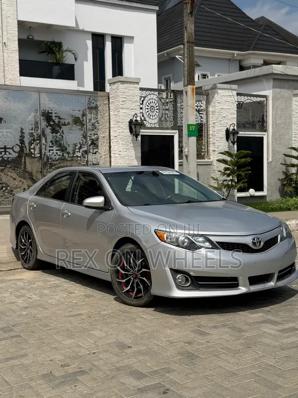 Toyota Camry 2013 Silver