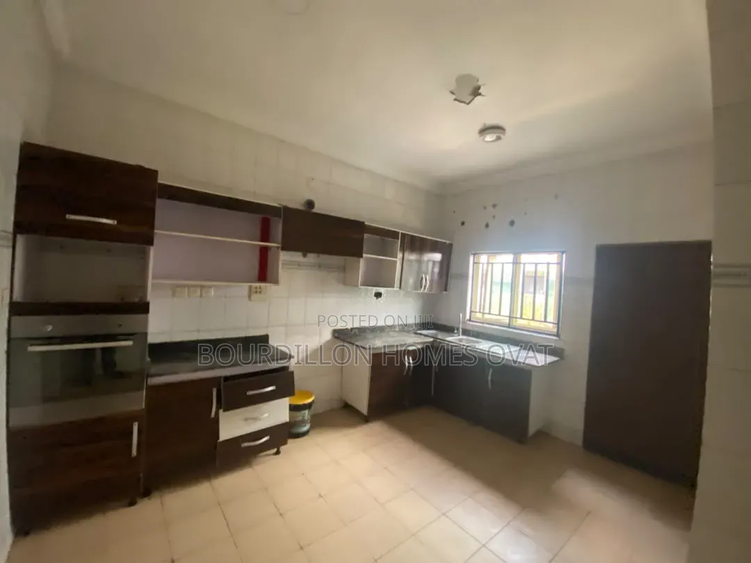 4bdrm Duplex in Chevron Lekki Lagos for rent