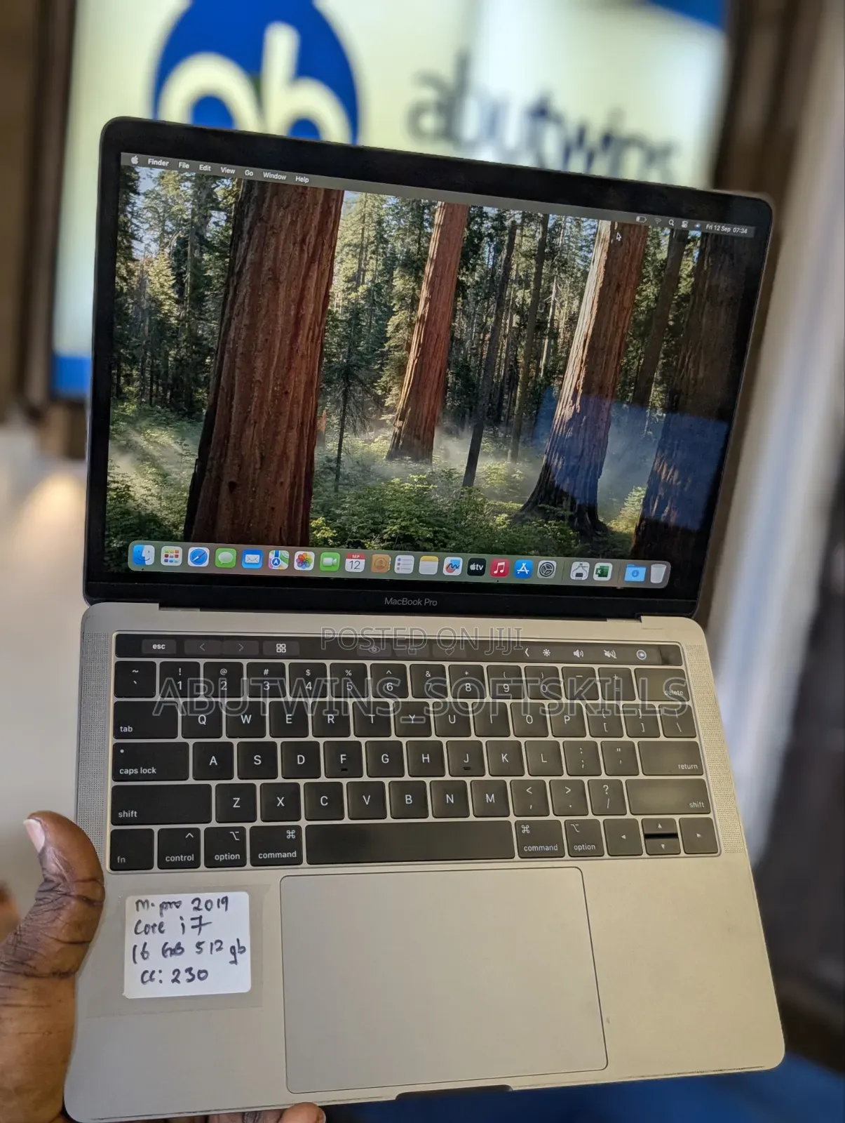 Laptop Apple MacBook Pro 2019 16GB Intel Core i7 SSD 512GB