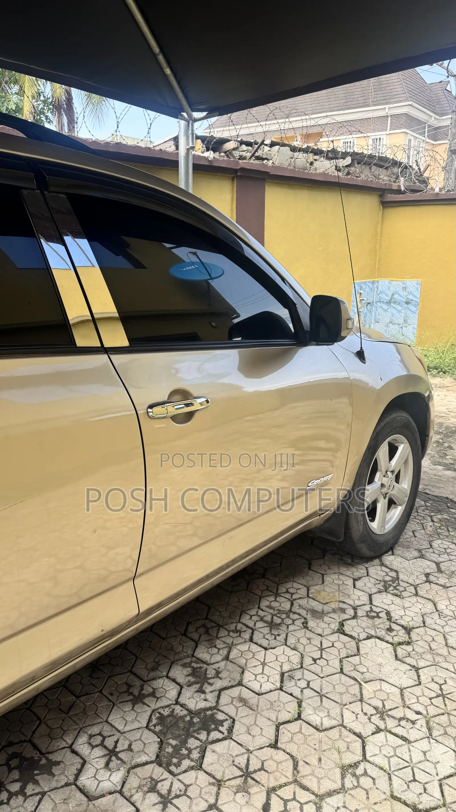 Toyota RAV4 2009 Gold