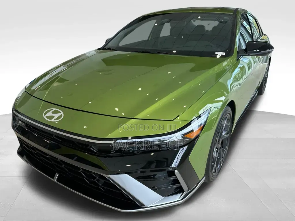 Hyundai Elantra 2024 Green