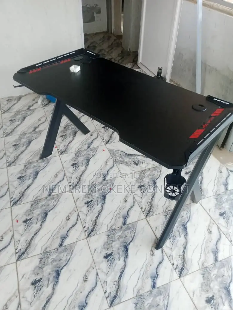 RGB 1.2 Meter Manual Streaming/Gaming Table