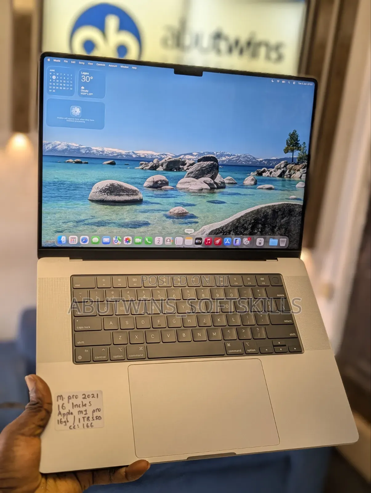 Laptop Apple MacBook Pro 2021 M1 Max 16GB Apple M1 Pro SSD 1T