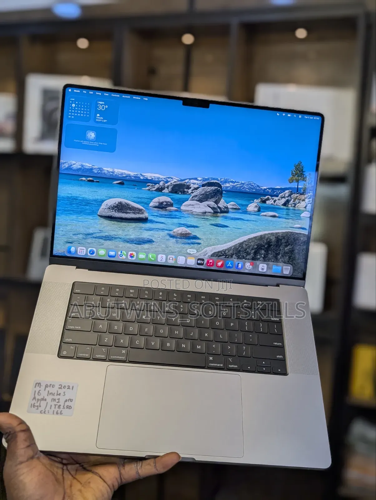 Laptop Apple MacBook Pro 2021 M1 Max 16GB Apple M1 Pro SSD 1T