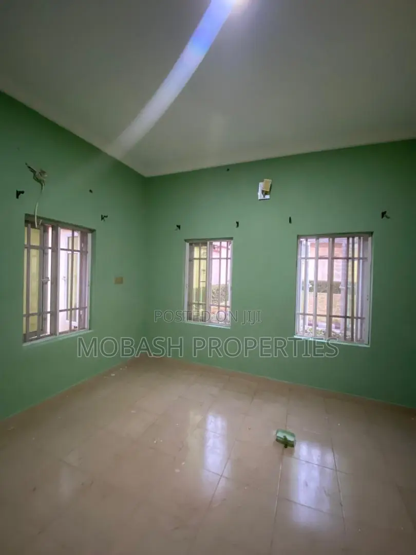 4bdrm Duplex in Kolapo Ishola, Ibadan for rent
