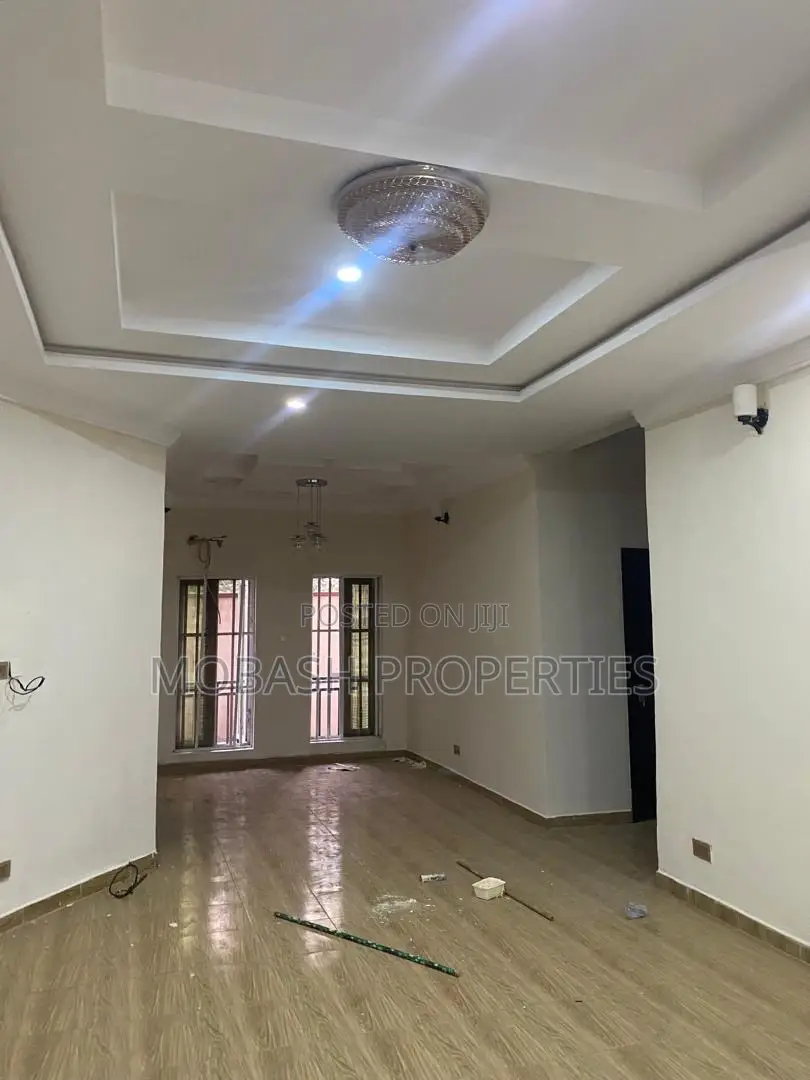 4bdrm Duplex in Kolapo Ishola, Ibadan for rent