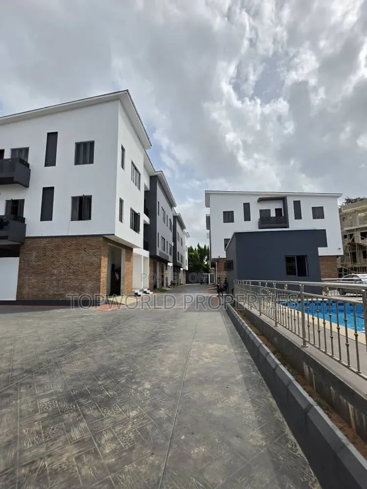 4bdrm Duplex in Ikeja Gra for sale