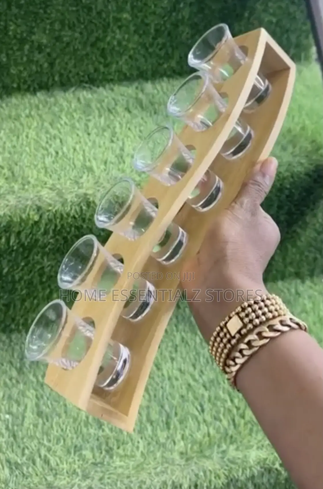 6-Slot Curved Tequila Shot Holder - Bamboo Tequila Shot Glasses Holder
