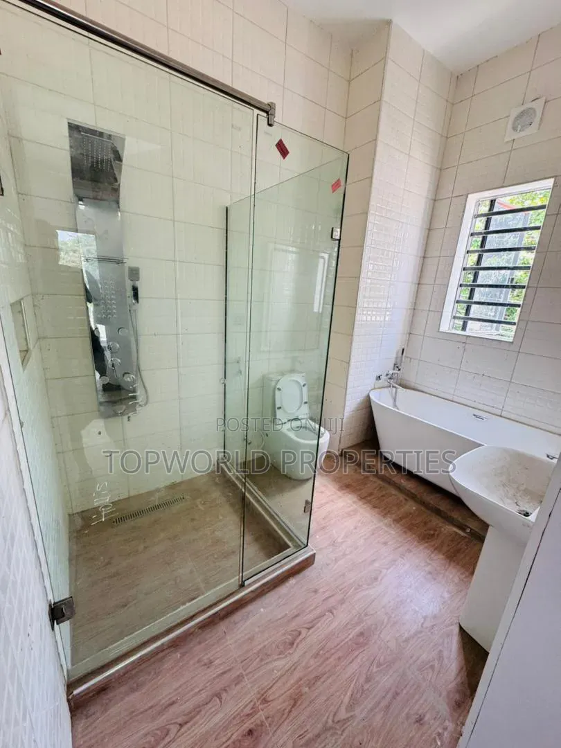 3bdrm Apartment in Ikeja Gra for sale
