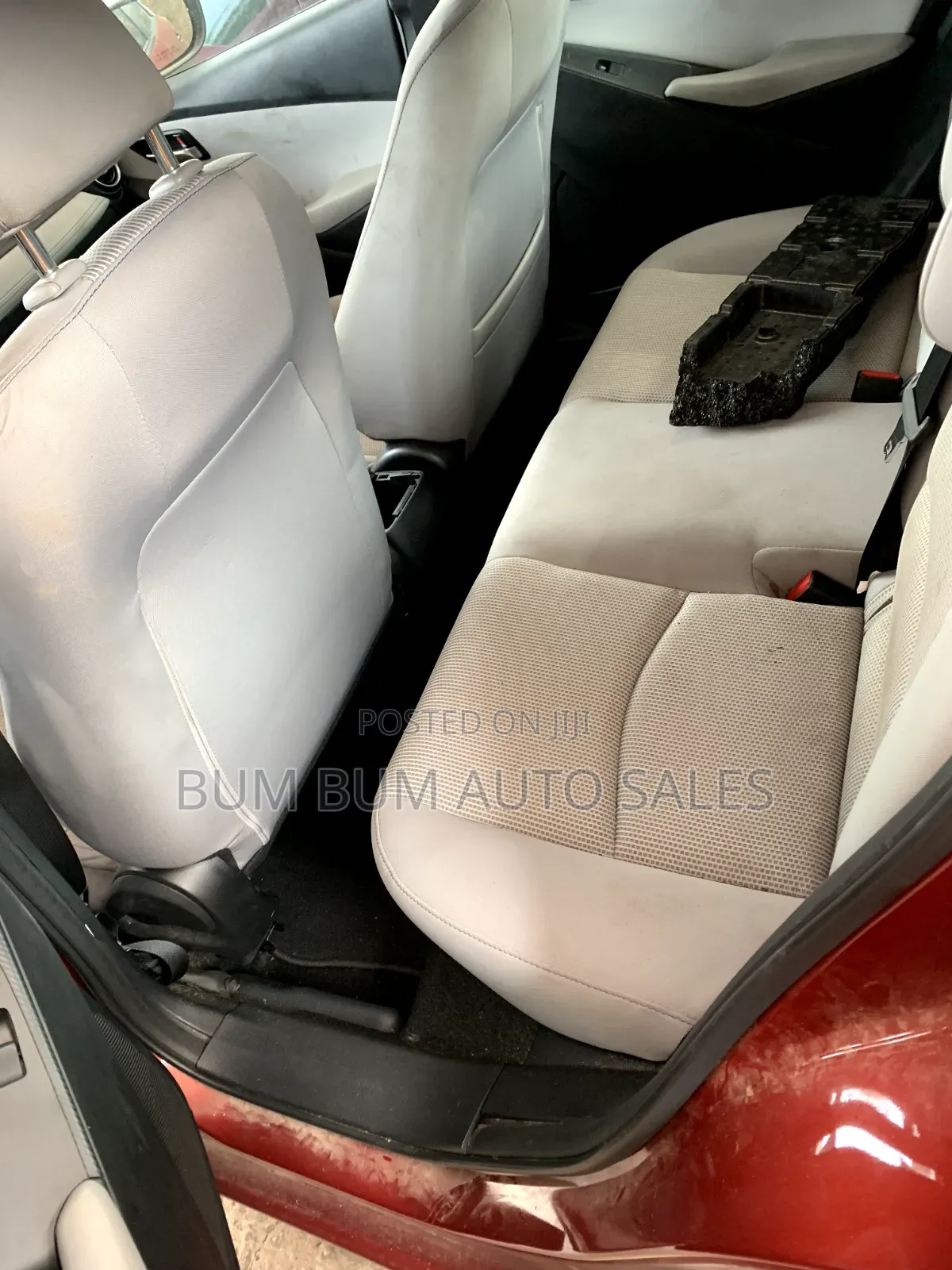 Toyota Yaris 1.5 Sedan XLE 2020 Red