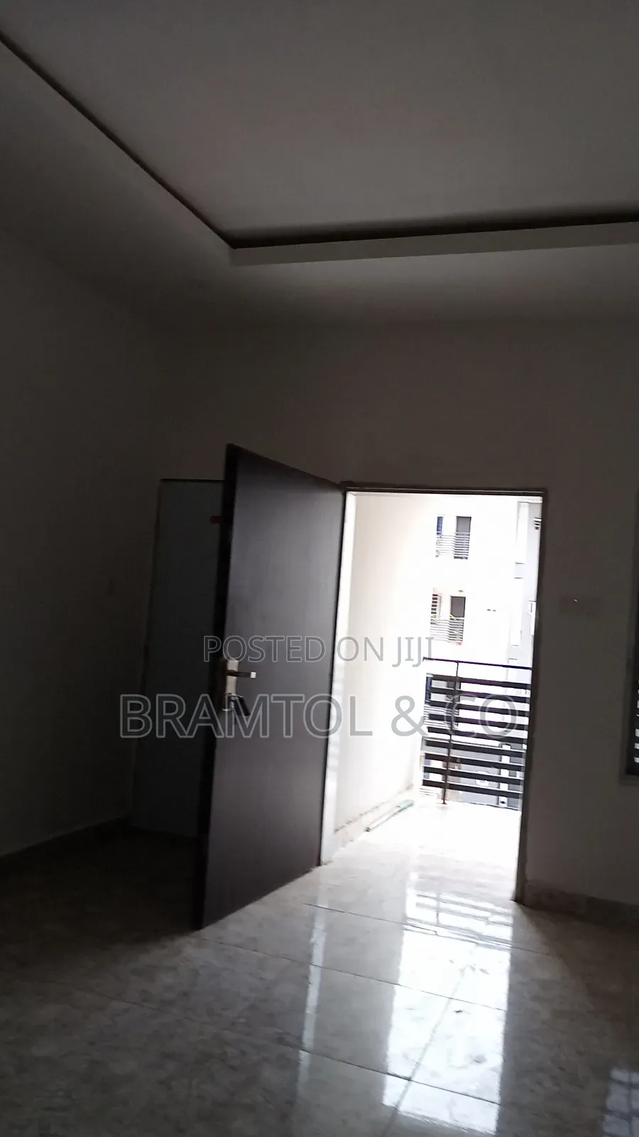 2bdrm Block of Flats in Area 1 for rent