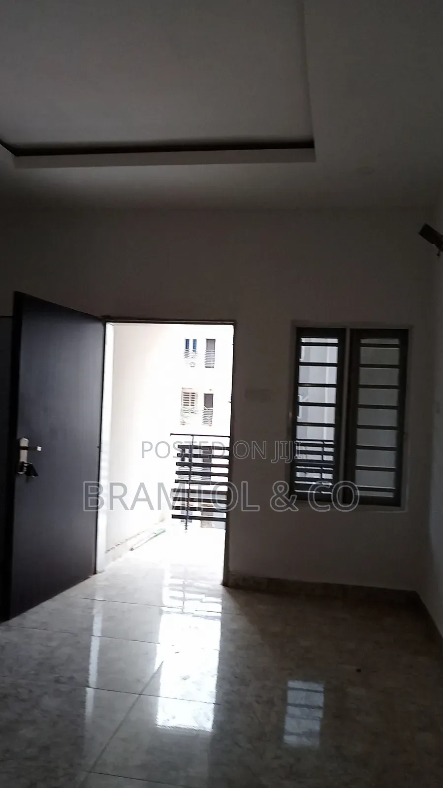 2bdrm Block of Flats in Area 1 for rent