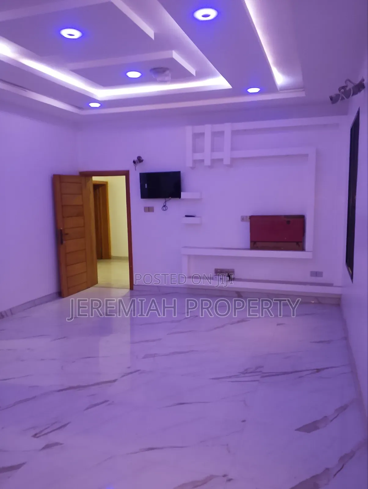 5bdrm Duplex in Omole Estate Phase I, Berger for sale