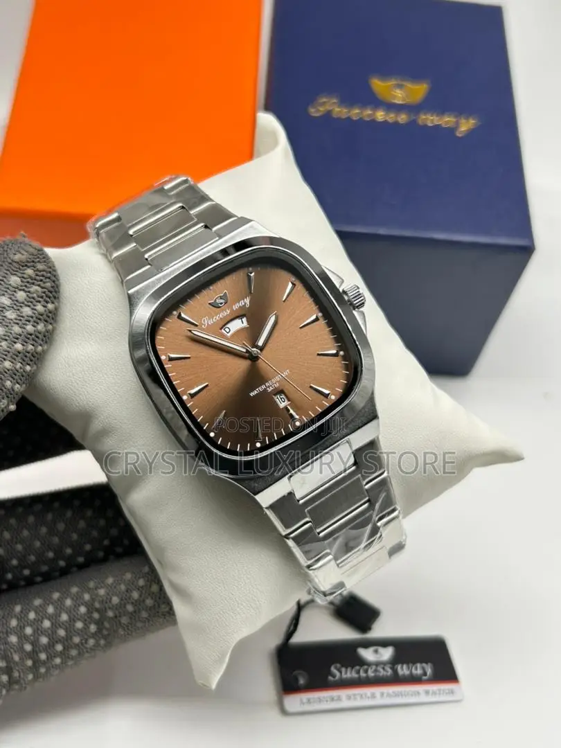 Success Way Quality Men Chain Strap Wristwatch