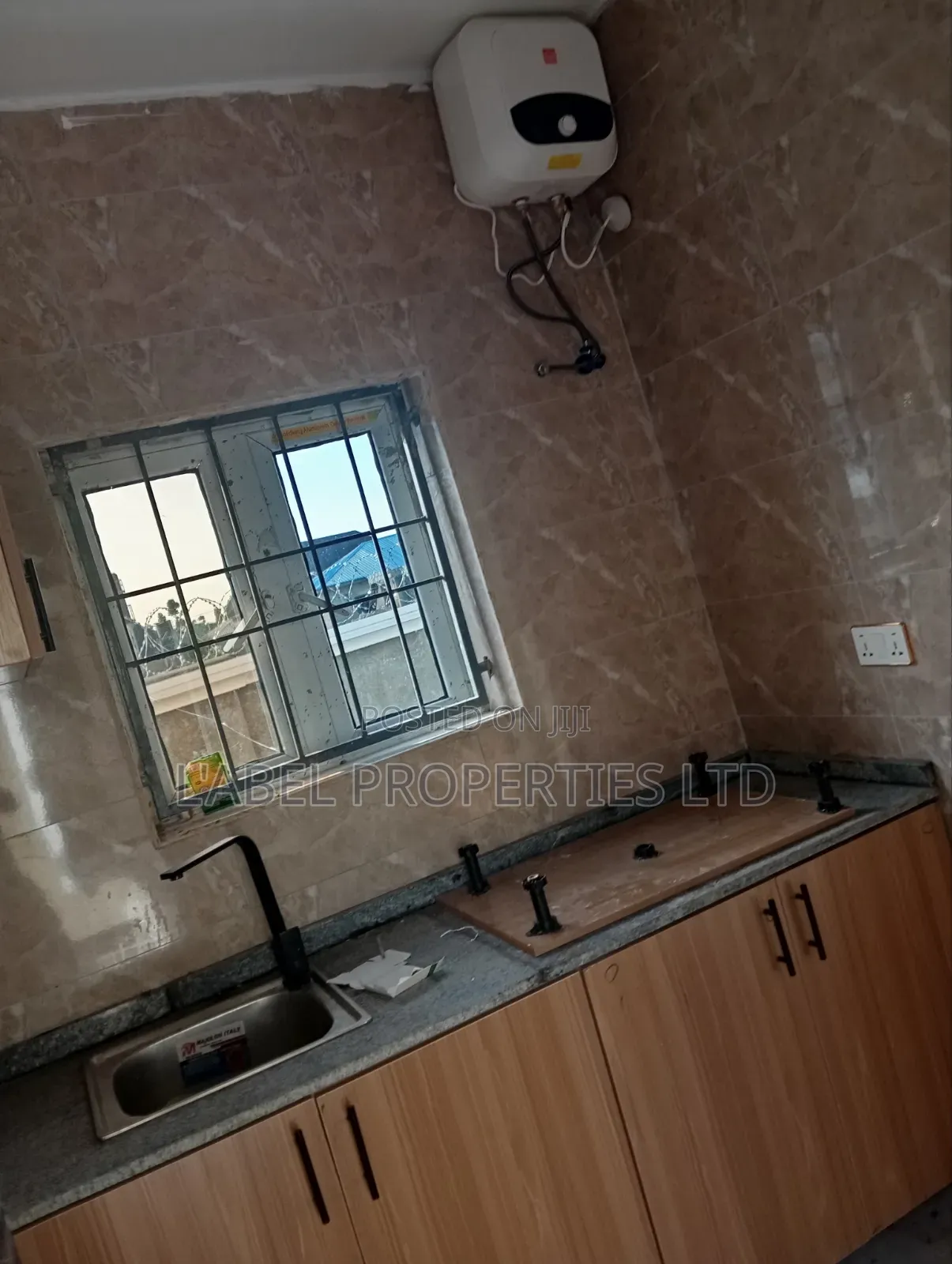 2bdrm Apartment in Pengasson3 Estate for rent