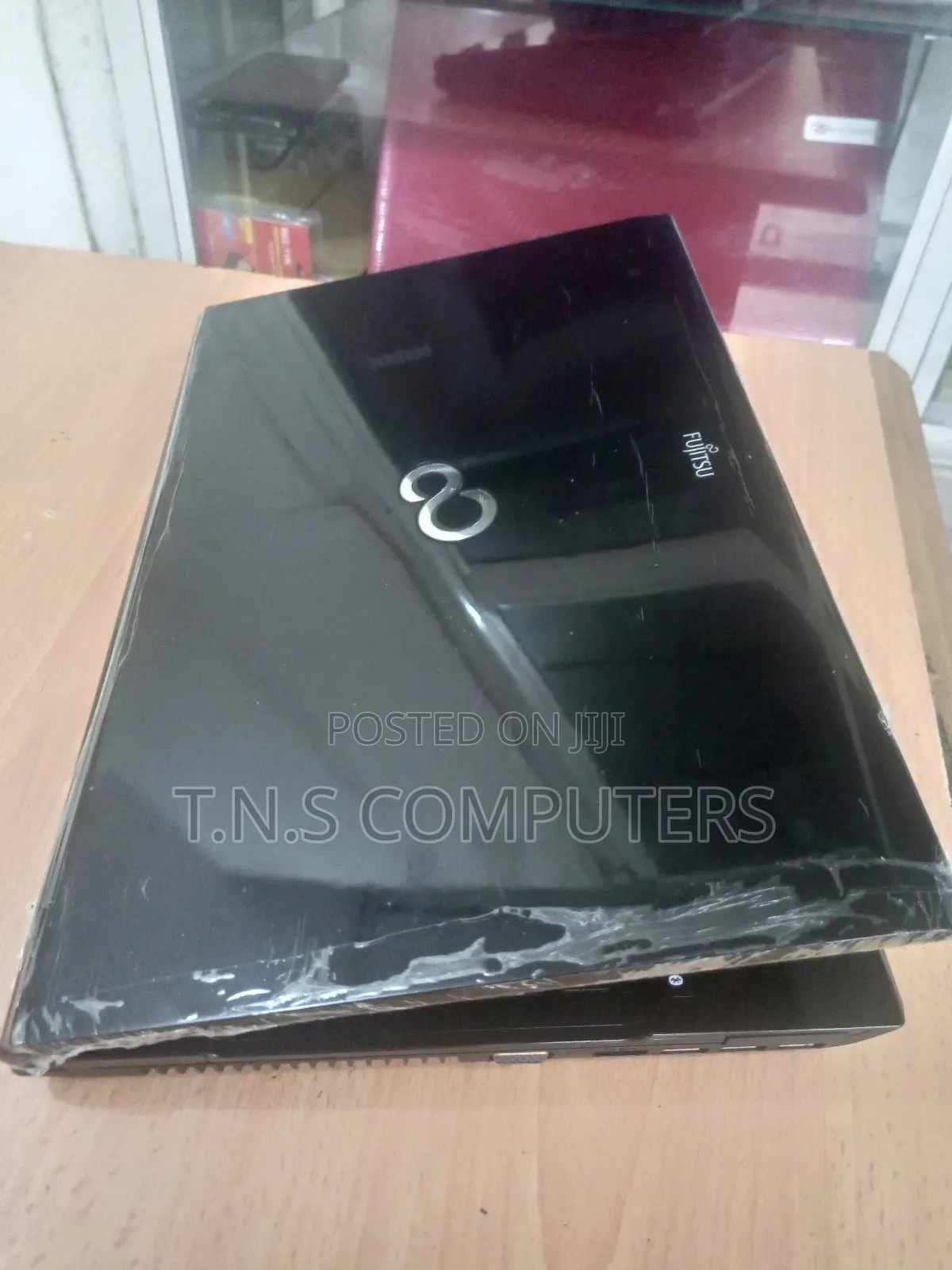 Laptop Fujitsu Lifebook AH56/G 6GB Intel Core i3 HDD 320GB
