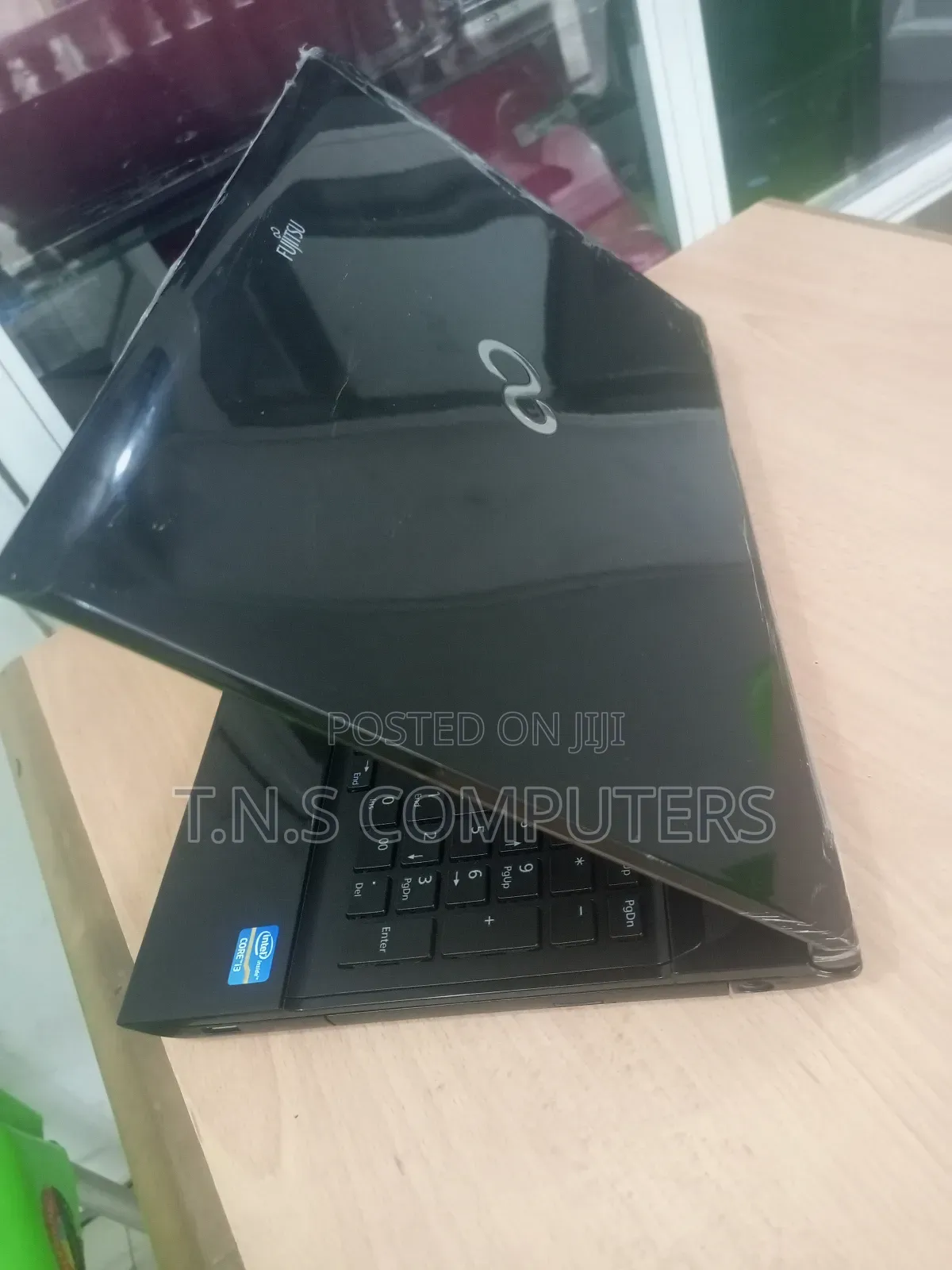 Laptop Fujitsu Lifebook AH56/G 6GB Intel Core i3 HDD 320GB
