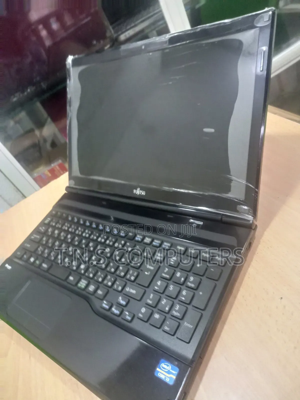 Laptop Fujitsu Lifebook AH56/G 6GB Intel Core i3 HDD 320GB