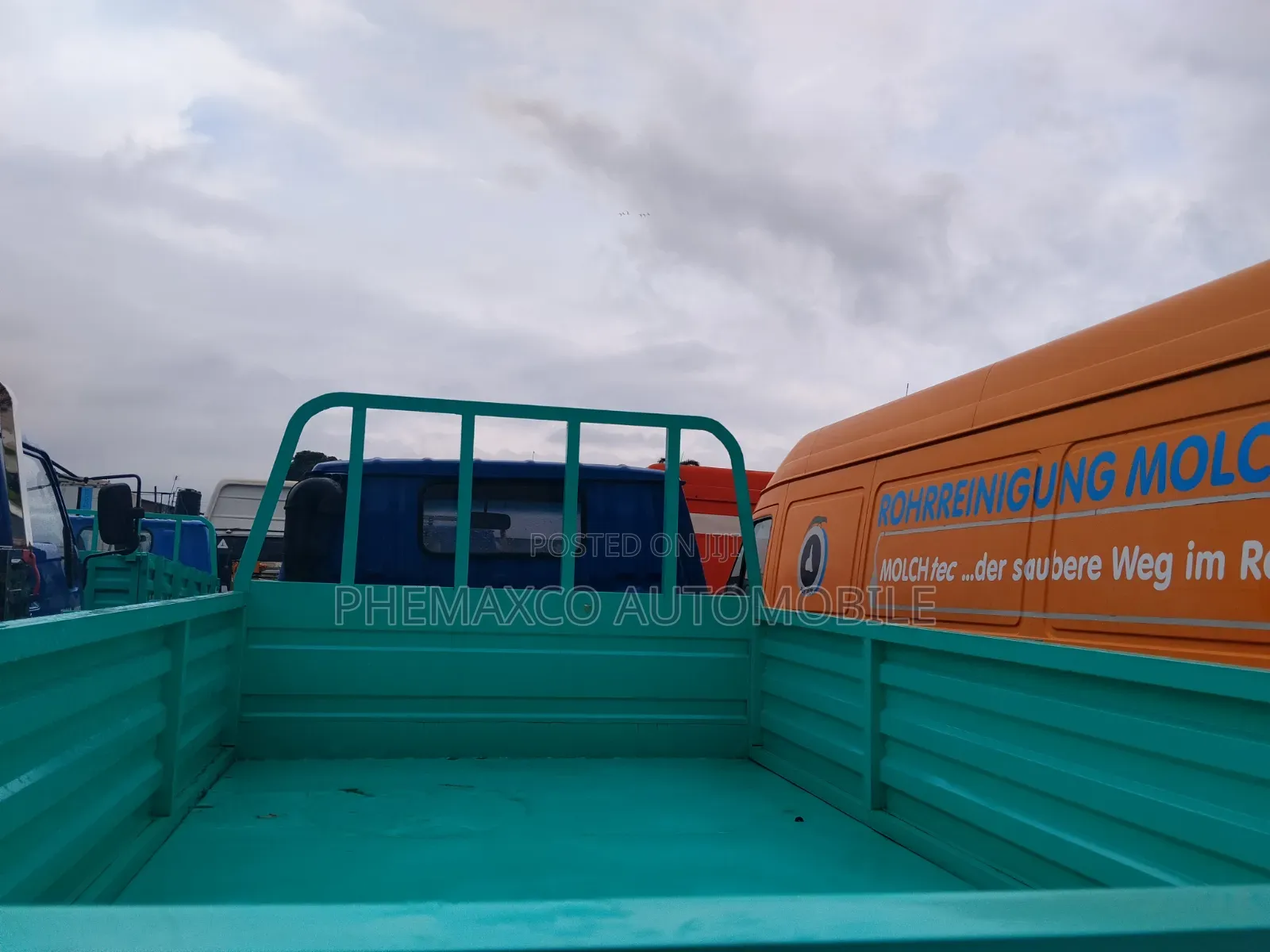 Toyota Dyna200 Blue Green Colour