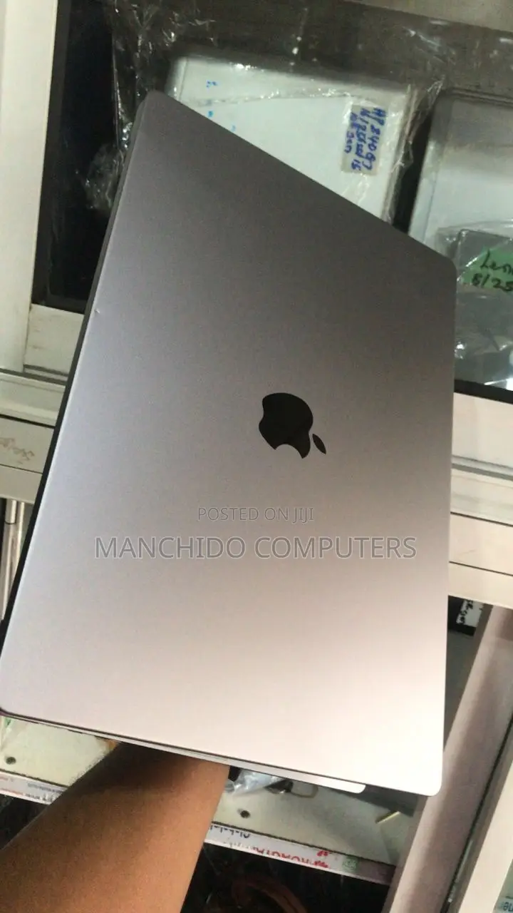 Laptop Apple MacBook Pro 2021 M1 16GB Apple M1 Pro SSD 1T