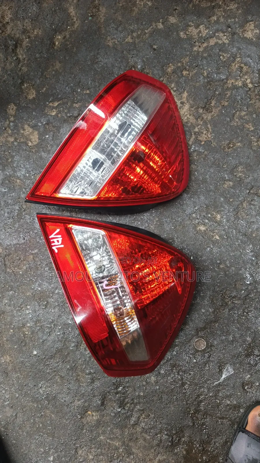 Headlight Nissan Tiida 2008