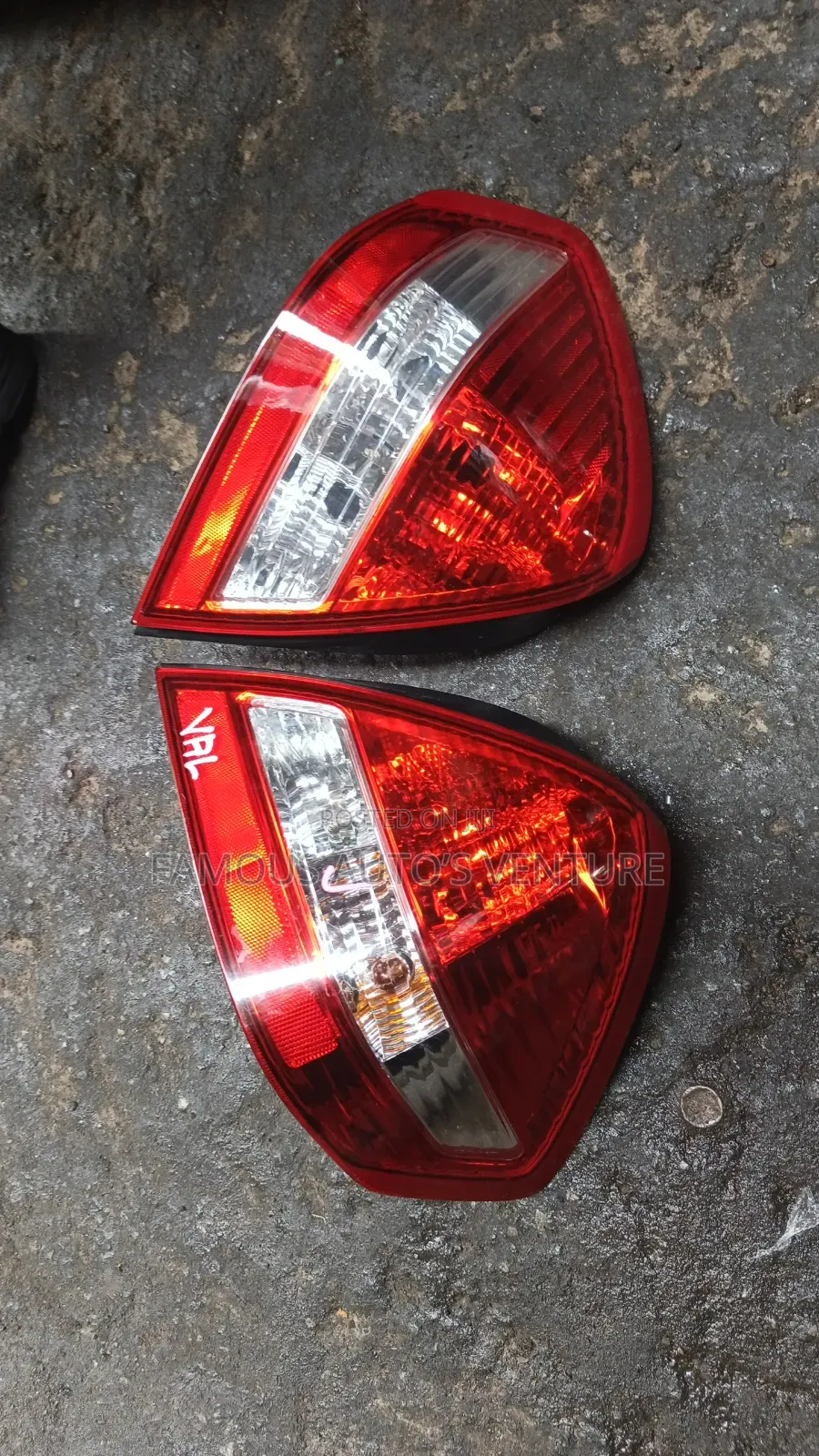 Headlight Nissan Tiida 2008