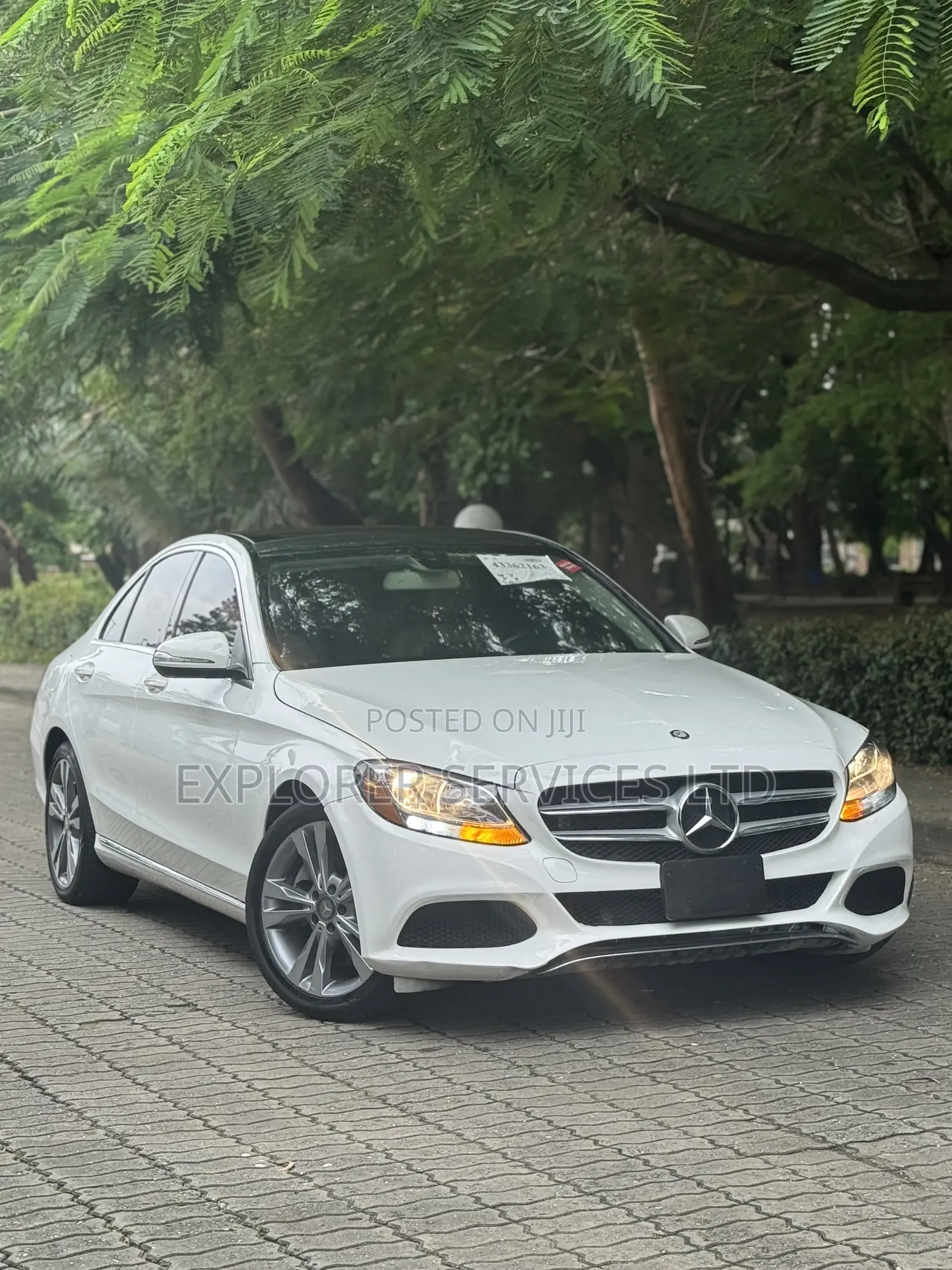 Mercedes-Benz C300 Luxury 4dr AWD 4Matic Sedan (2.0L 4cyl 7A) 2015
