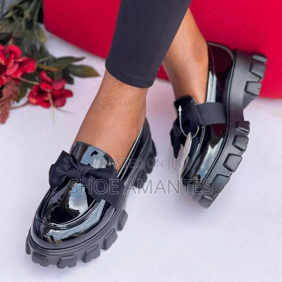 Women's Patent Leather Lug Sole Loafers – Black