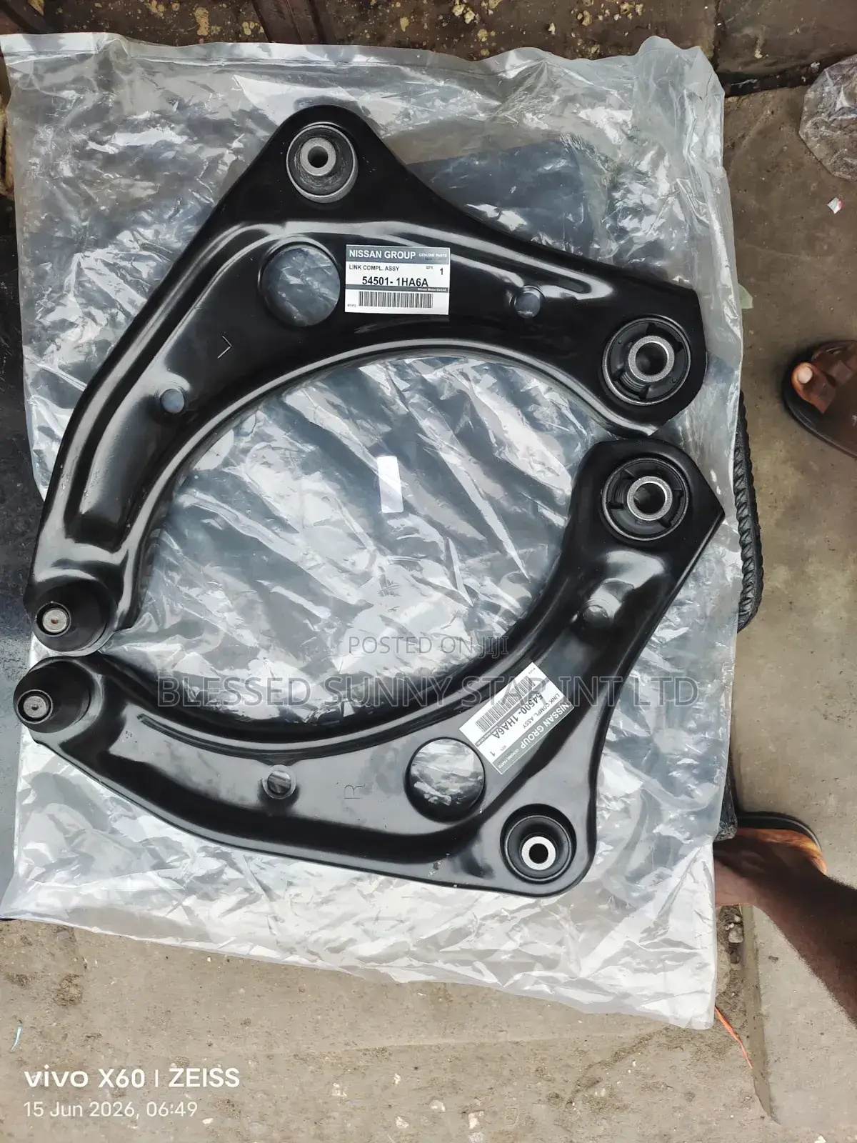 Lower Arm Nissan Almera