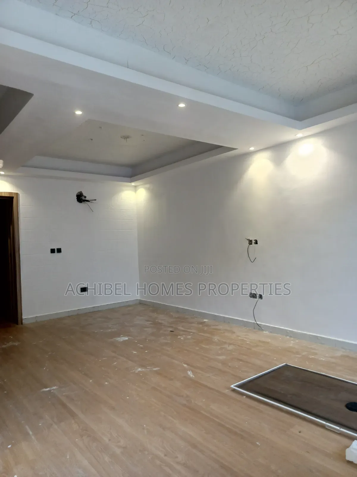 4bdrm Duplex in Off Admiralty Way, Lekki Phase 1 for rent