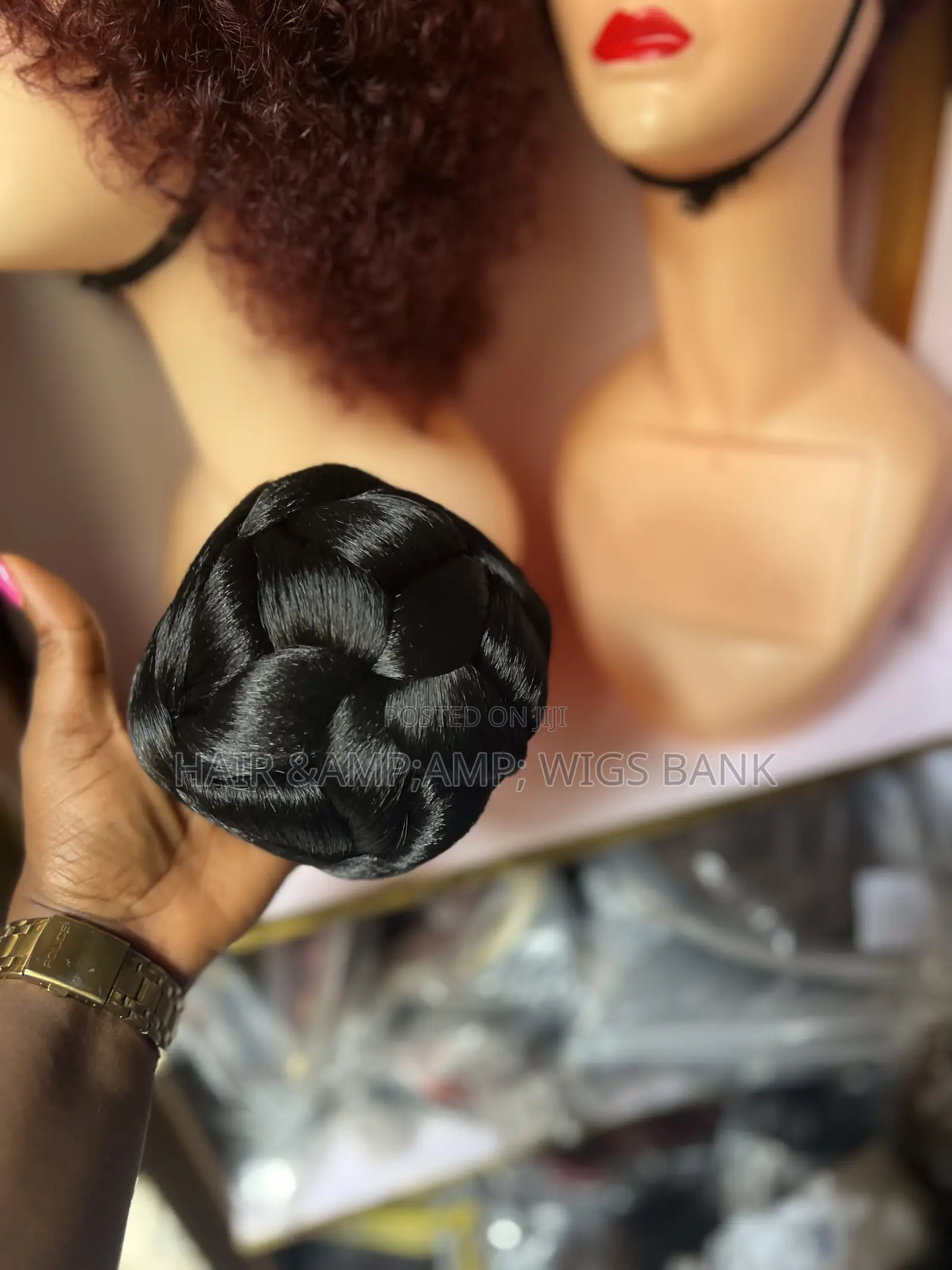 Parking Gel Made Easy With This Pony Dome Available in Small Big