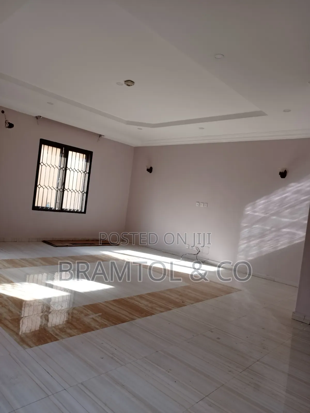 3bdrm Block of Flats in Wuye for rent