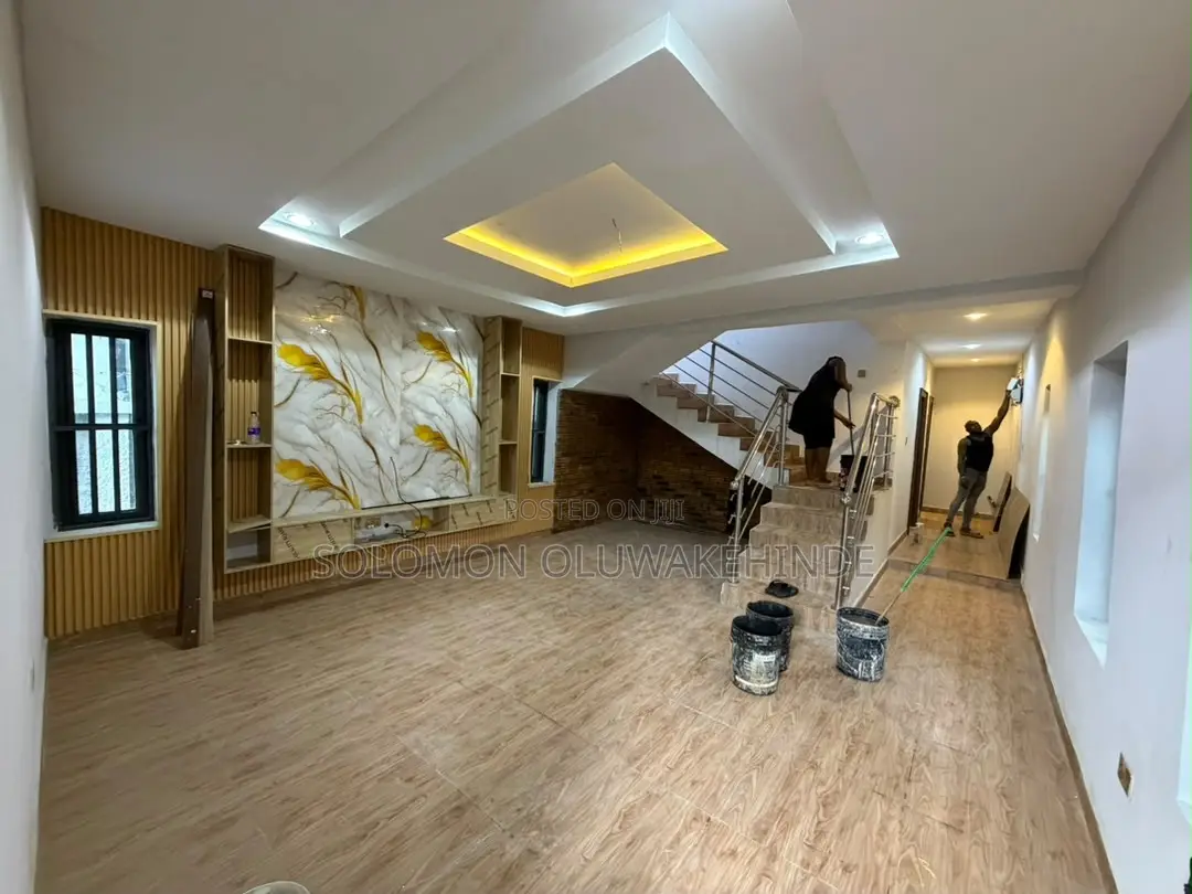 4bdrm Duplex in Gowon Estate, Egbeda for rent