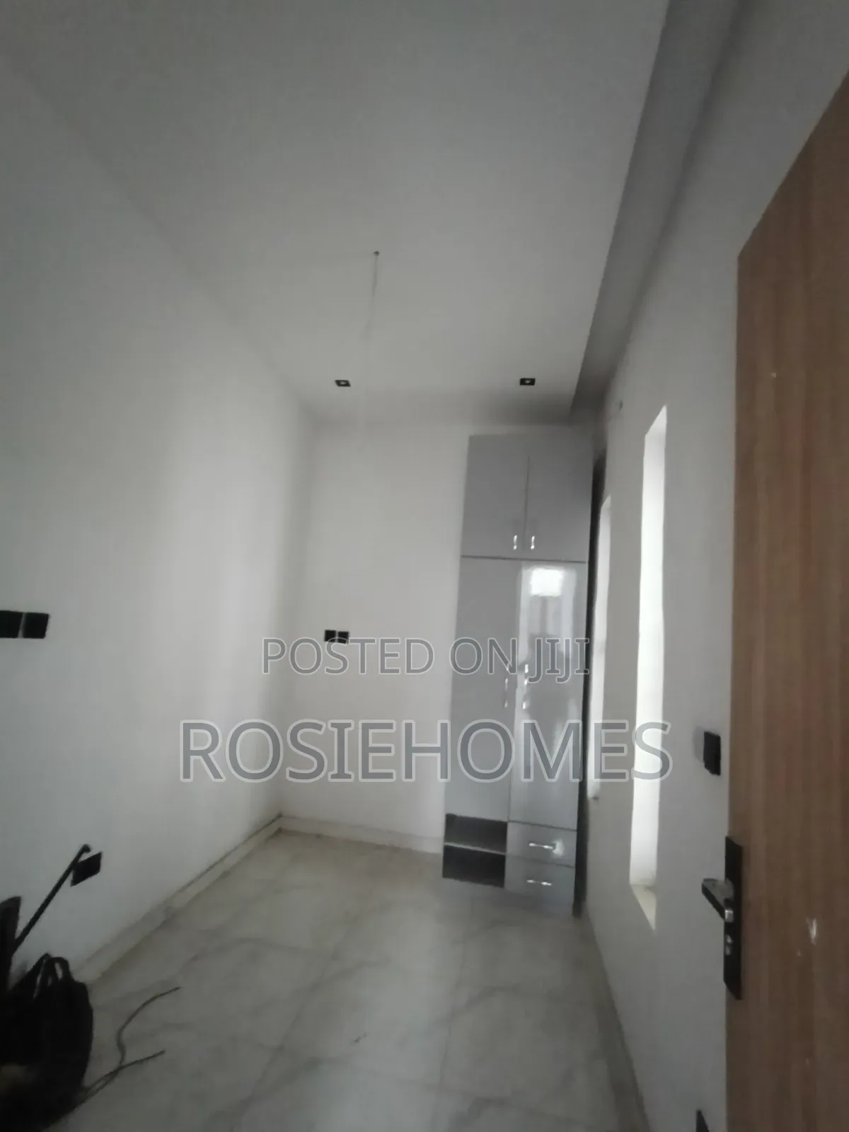 3bdrm Duplex in Metro Estate, Sangotedo for rent
