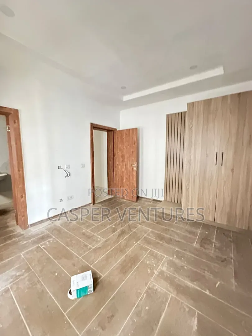 1bdrm Room & Parlour in Freedom, Lekki Phase 1 for sale