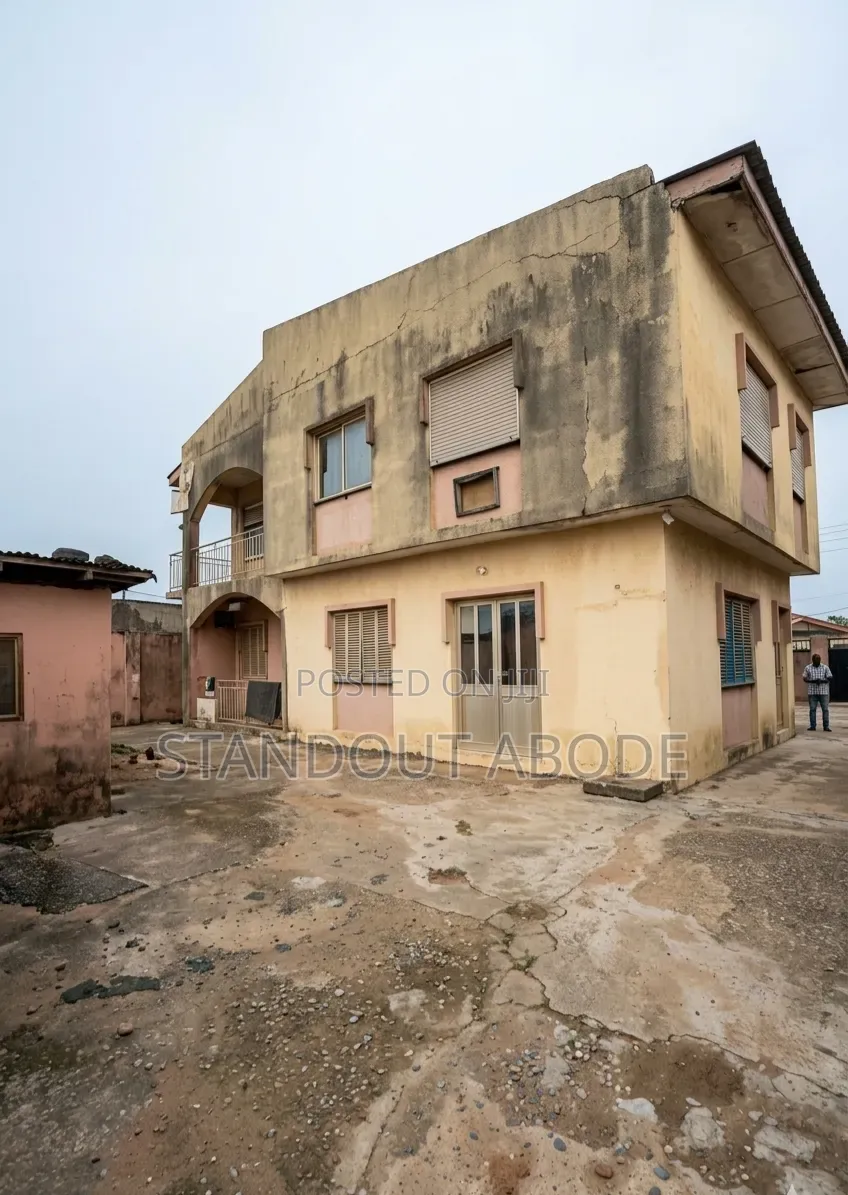 3bdrm Block of Flats in Good Location, Unity Estate for sale