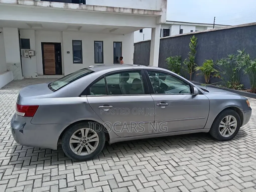Hyundai Sonata 2.4 Automatic 2008 Gray