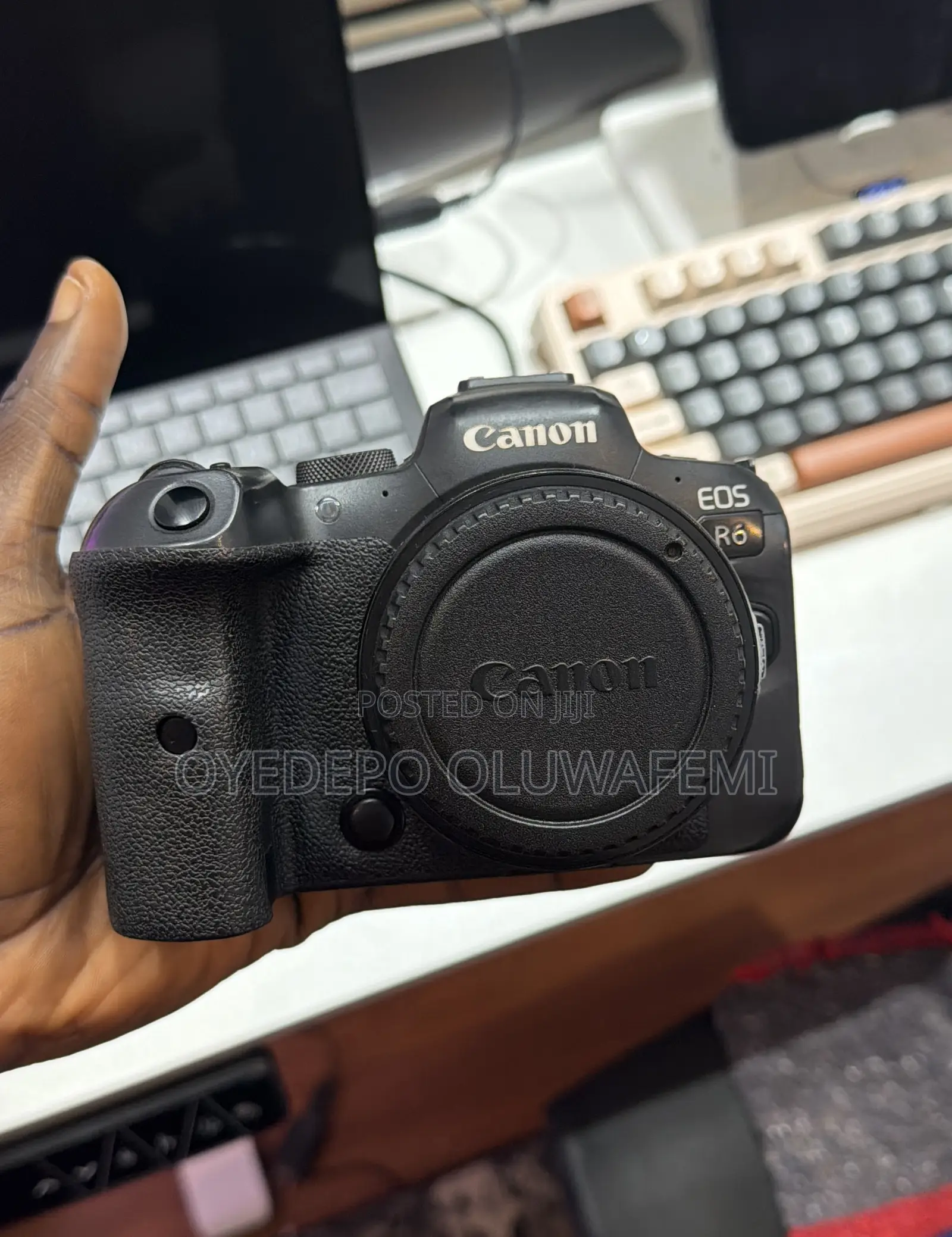 Canon Eos R6 Neatly Used With Receipt and Carton