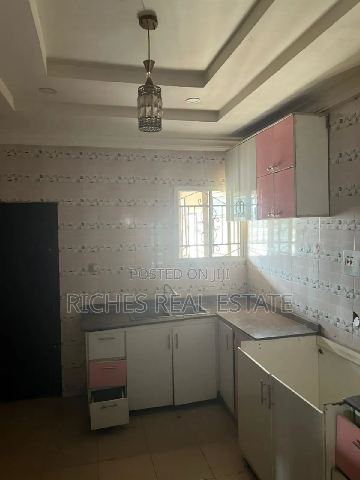 3bdrm Block of Flats in Asunle Junction, Ibadan for rent