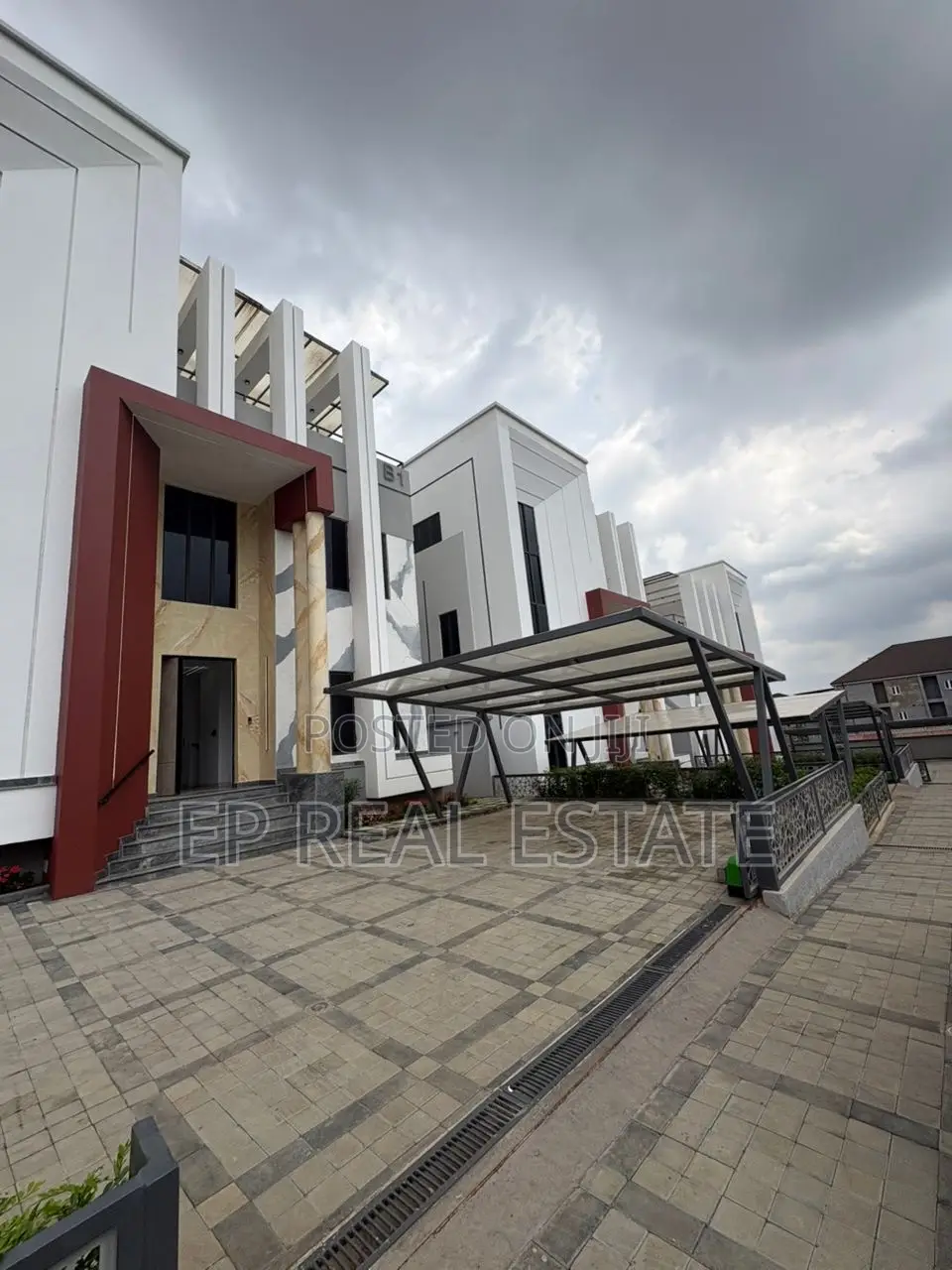 4bdrm Duplex in Guzape District for sale